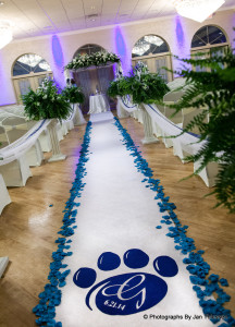 indoor wedding ceremony with penn state theme